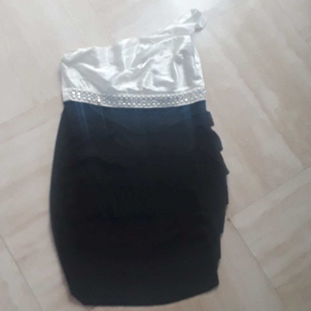 Trixxi Black and white dress